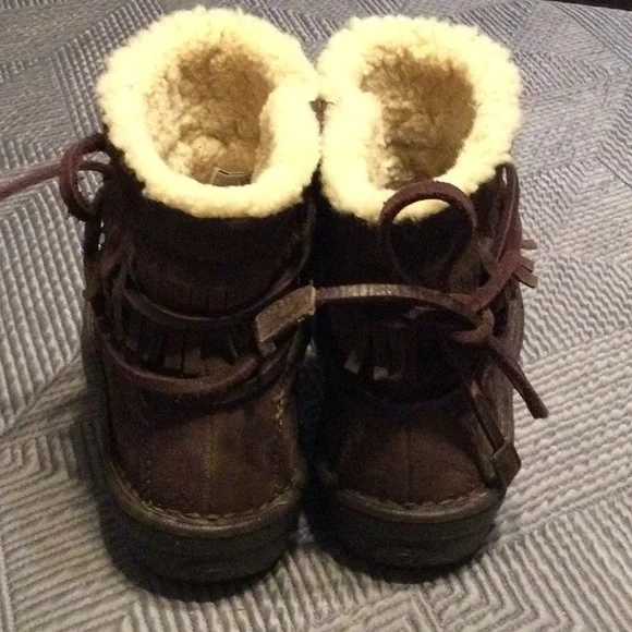 UGG size 8 brown suede boots for women - Picture 4 of 10